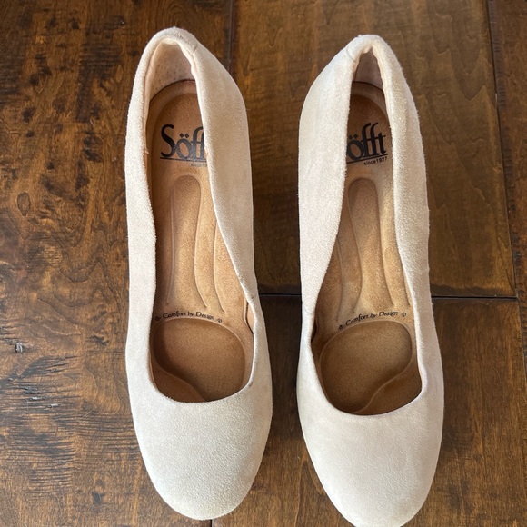 Sofft cream beige suede block heel pumps size 6 - Picture 4 of 6